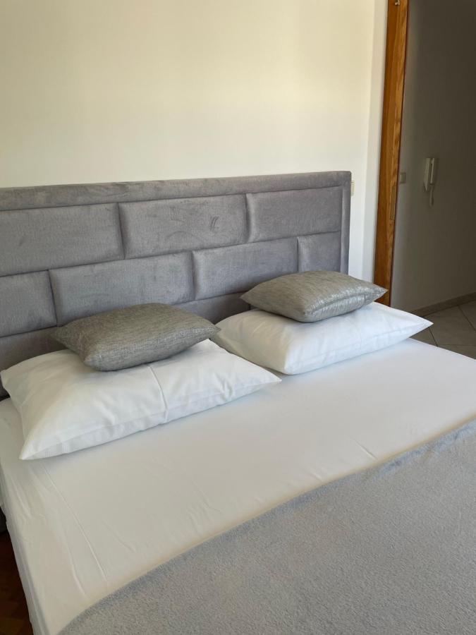 Apartments Vip Split Eksteriør bilde