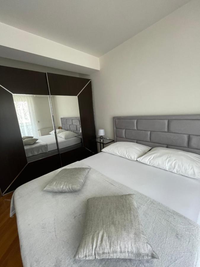 Apartments Vip Split Eksteriør bilde